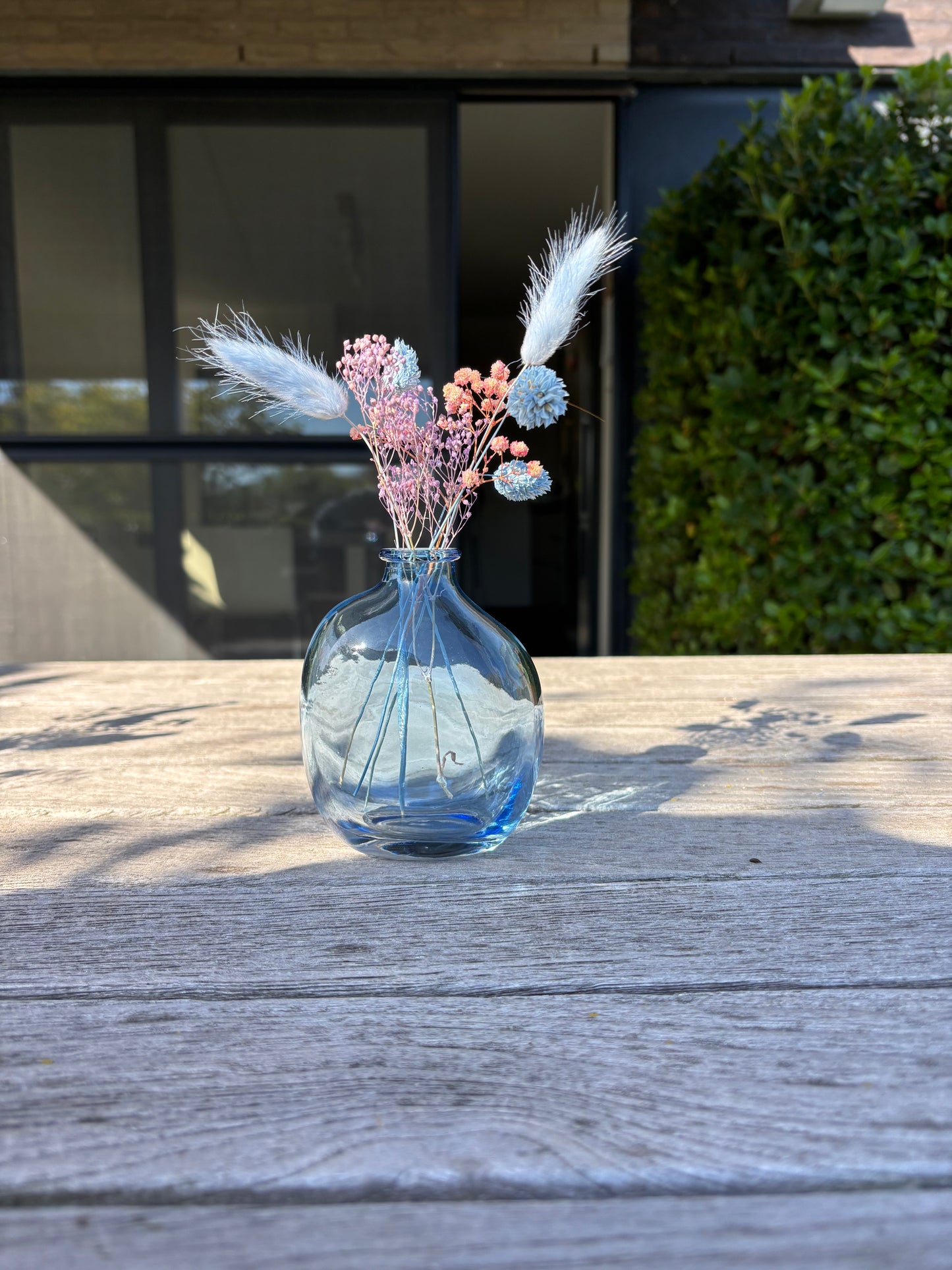 Kadopakket : vaasje met droogbloemen - blauw