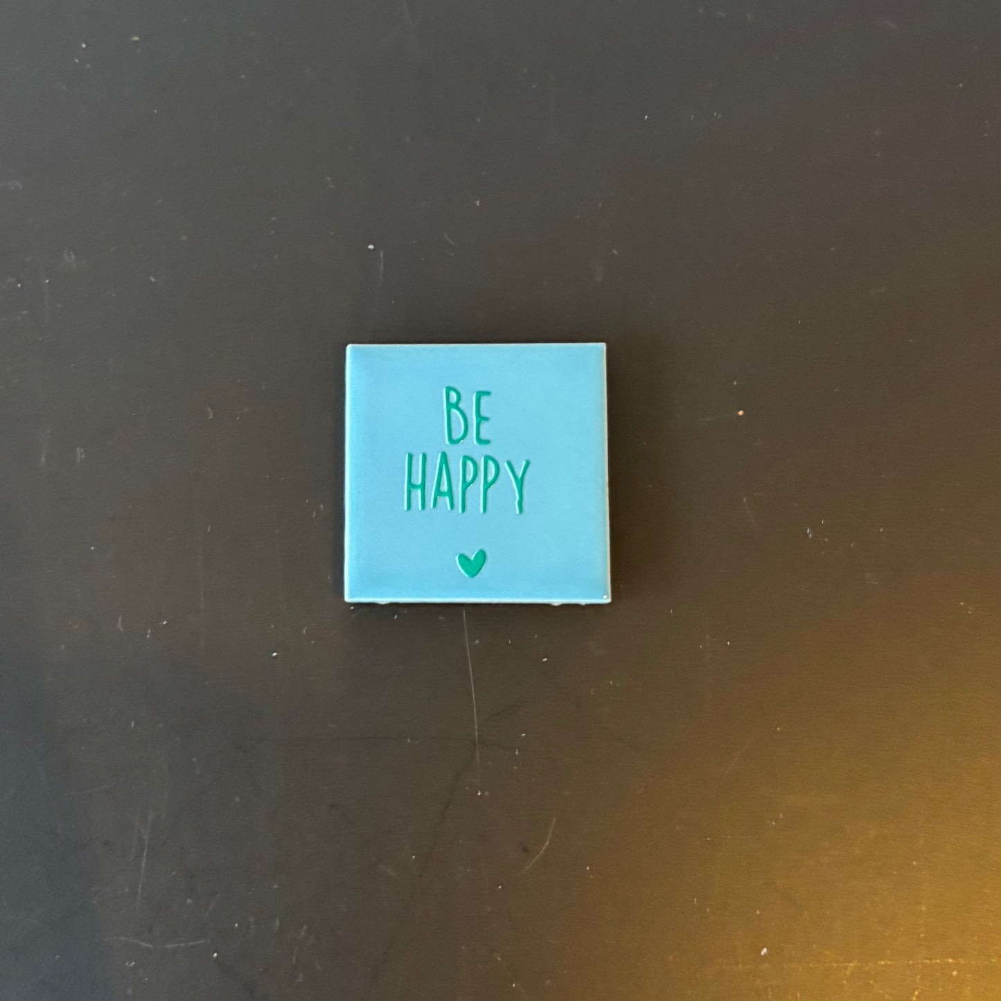 Magneet : crème tegeltje - kus groen