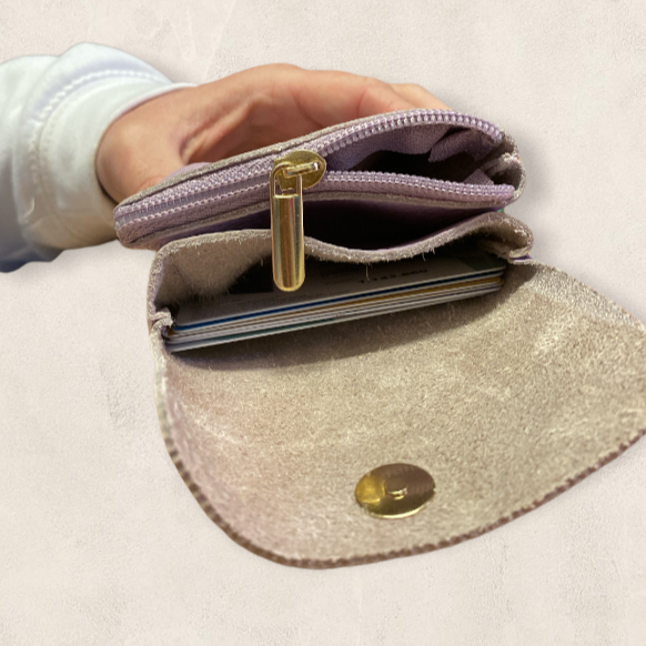 Kleine lederen portemonnee - cognac met gouden drukknop