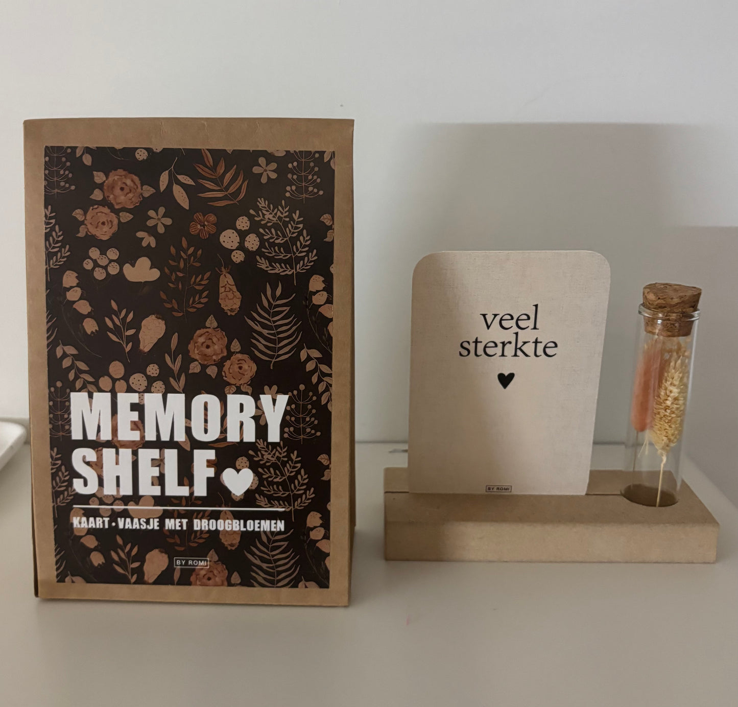 By romi : memory shelf - veel sterkte