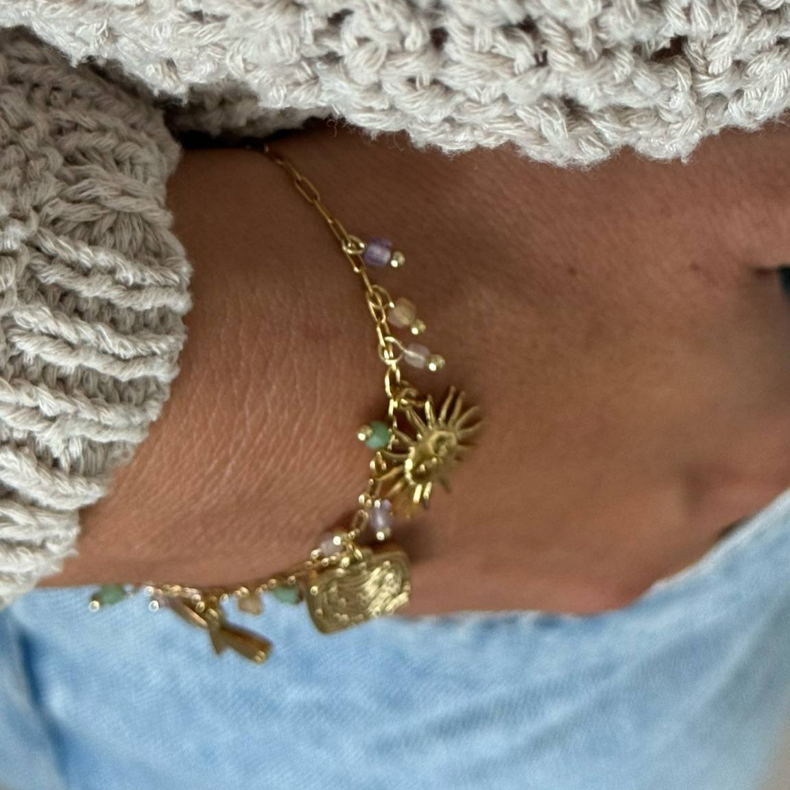 bedelarmband : vlinder - goud