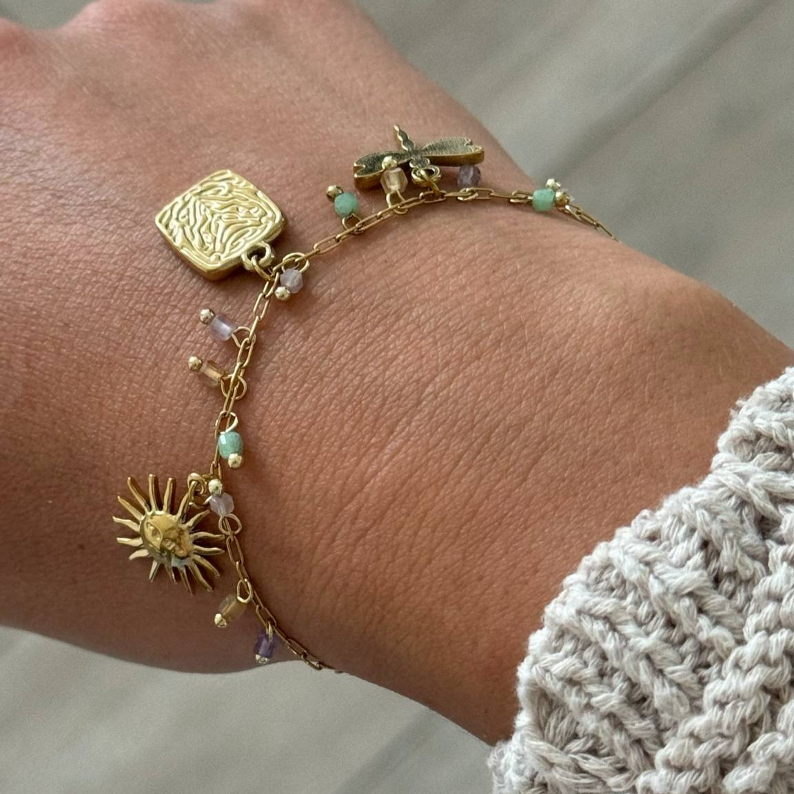bedelarmband : vlinder - goud