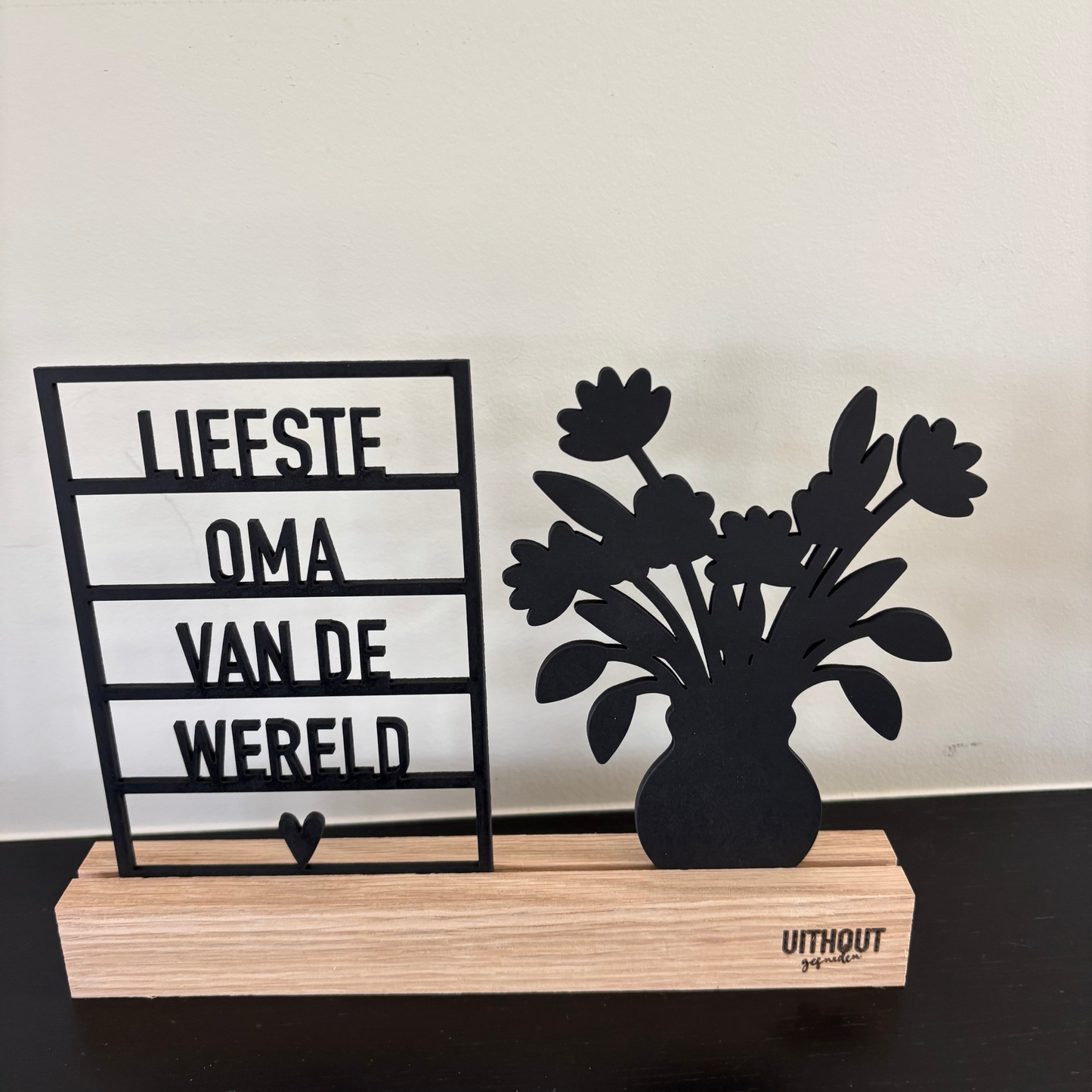 Uithout gesneden : raampje - liefste oma van de wereld