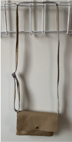 Schoudertas : lederen handtasje/clutch - taupe