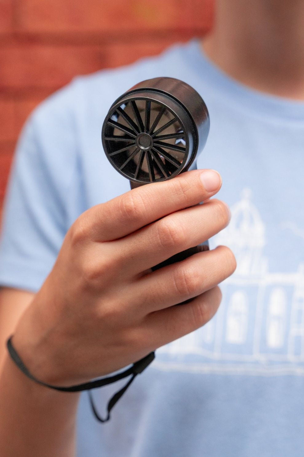 kikkerland : mini fan
