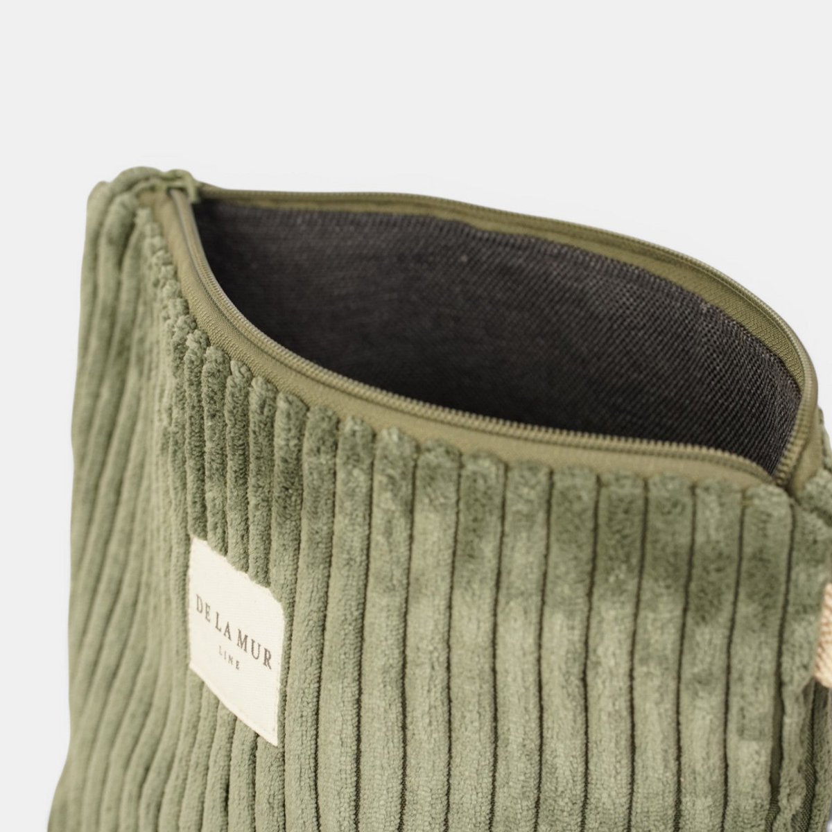 De la mur line : beauty bag groot - Musgo - olijfgroen
