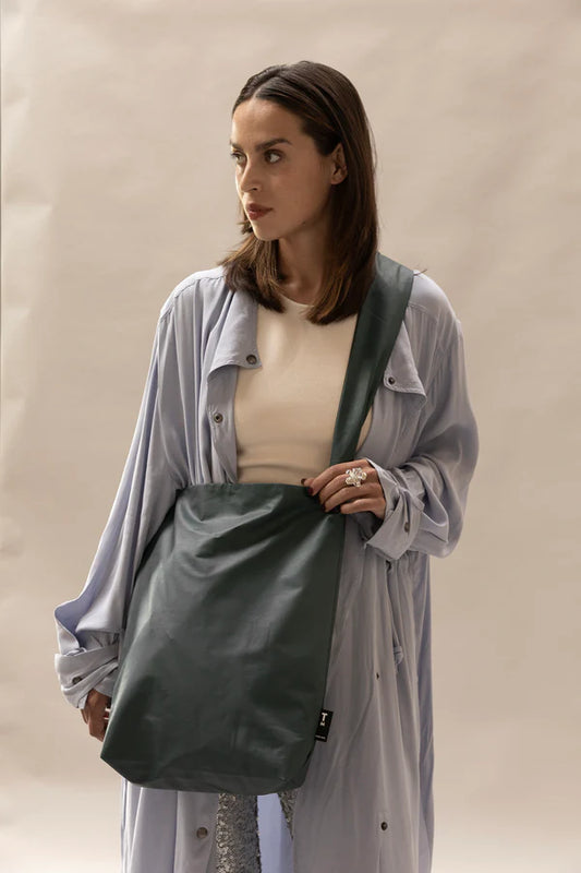 Tinne + Mia : feel good bag : dark sea