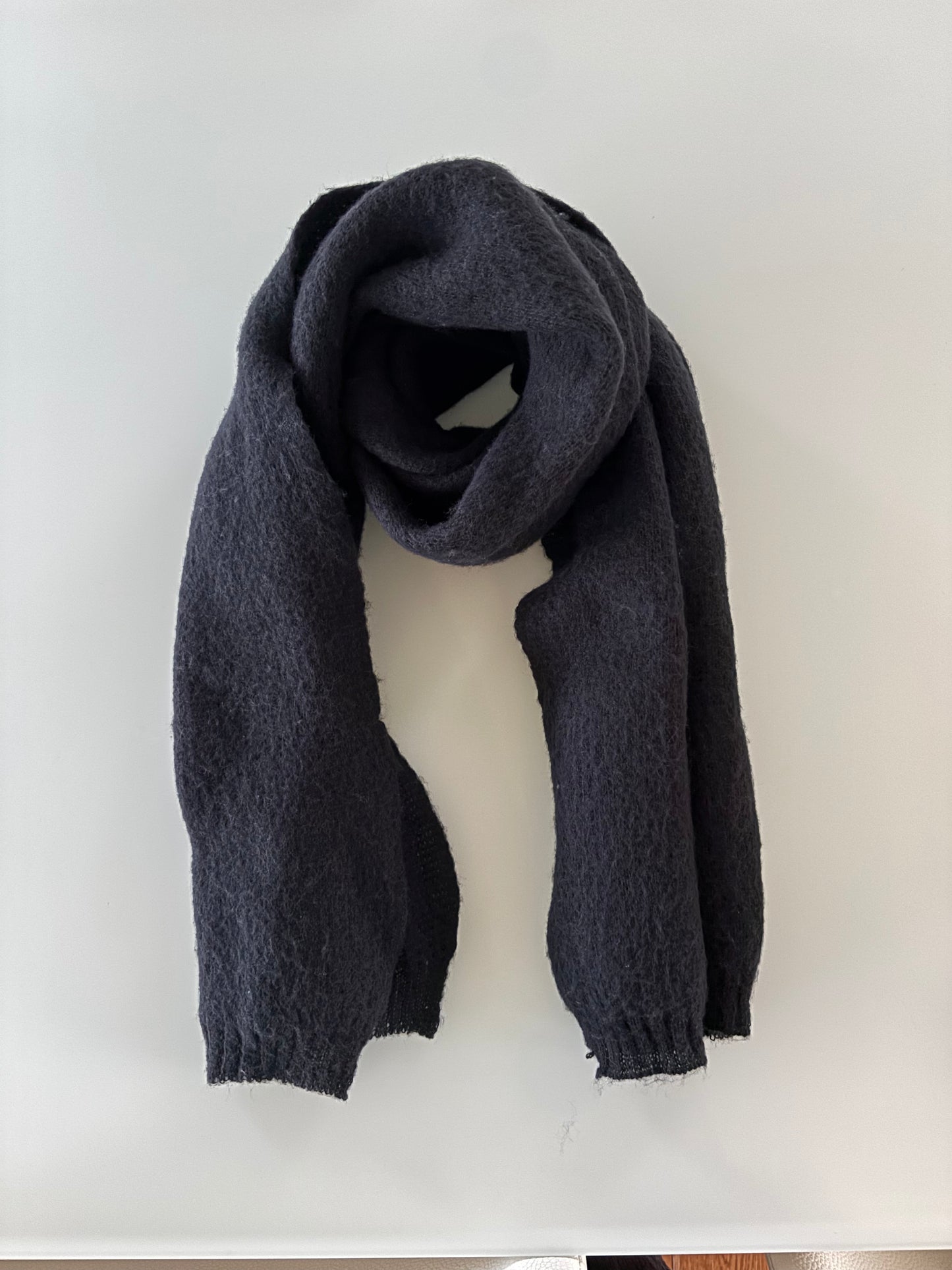 Sjaal : effen gebreid -  zwart