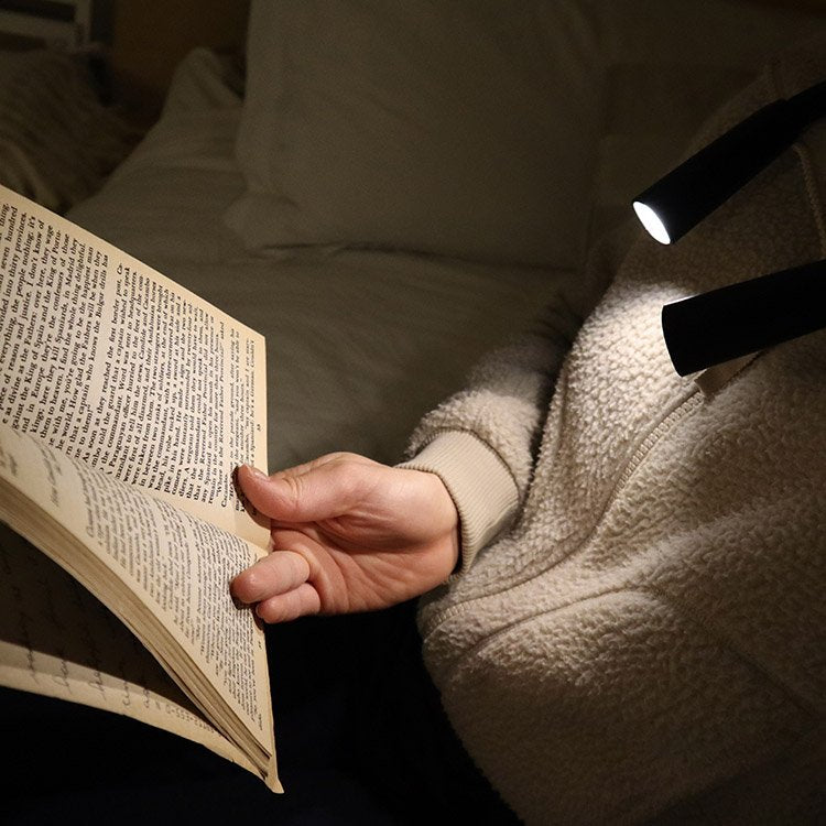 Kikkerland : Hands-free book light