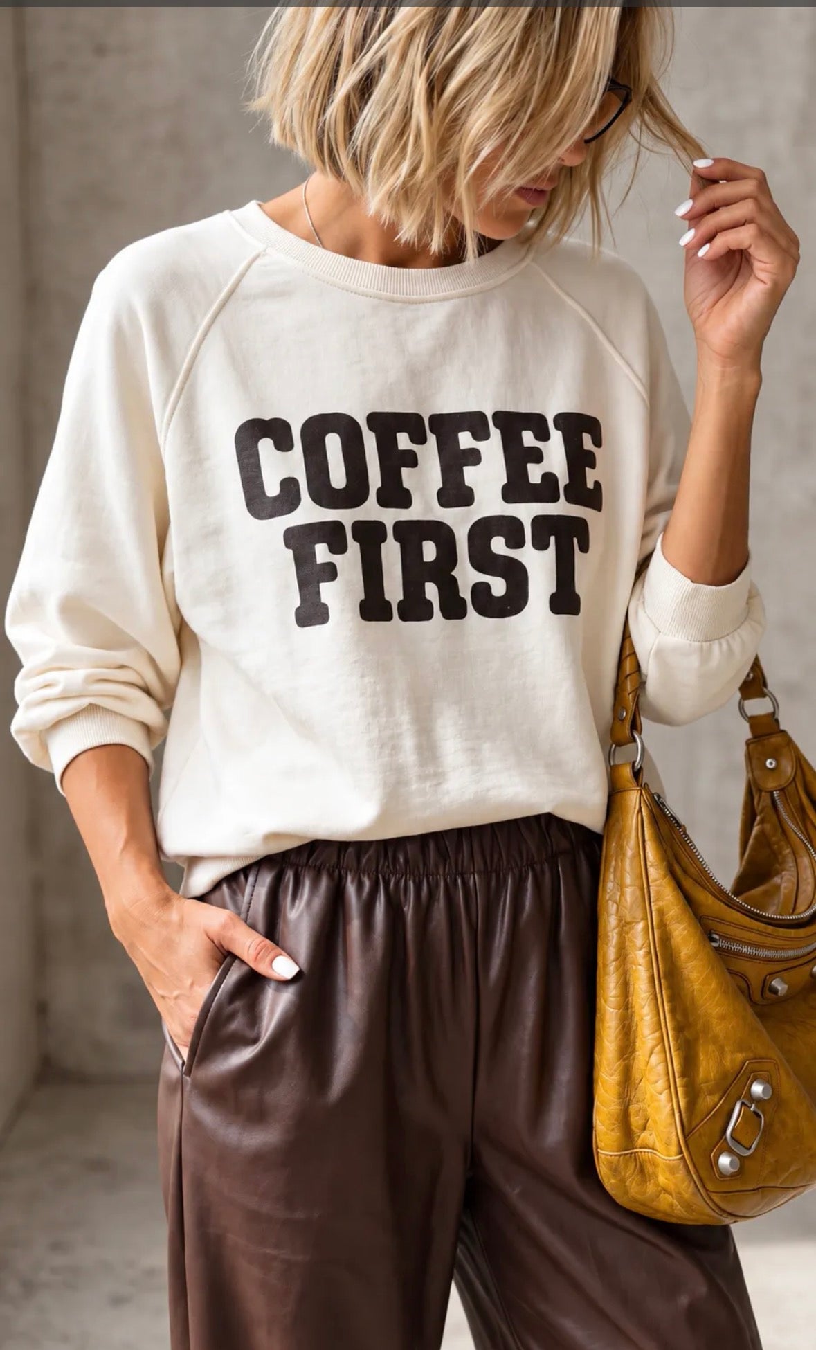 April vintage : sweater coffee first - ecru