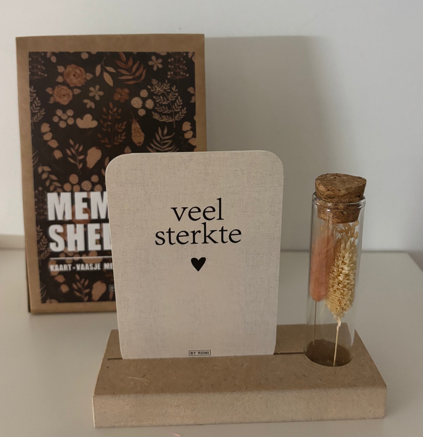 By romi : memory shelf - veel sterkte