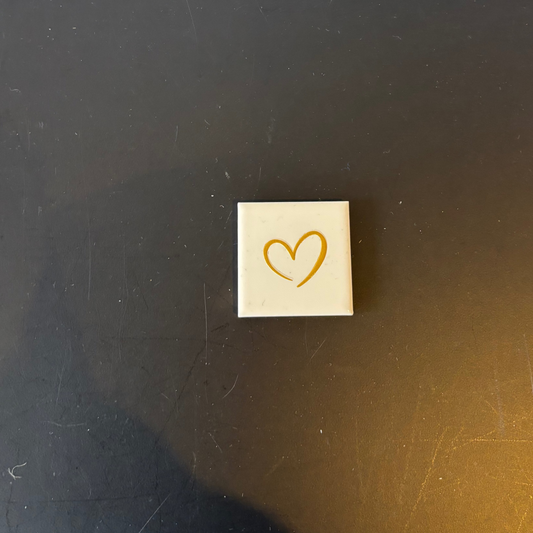 Magneet : crème tegeltje : hart goud