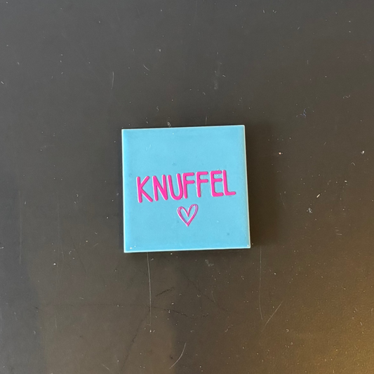 Magneet : blauwe tegeltje - knuffel roze