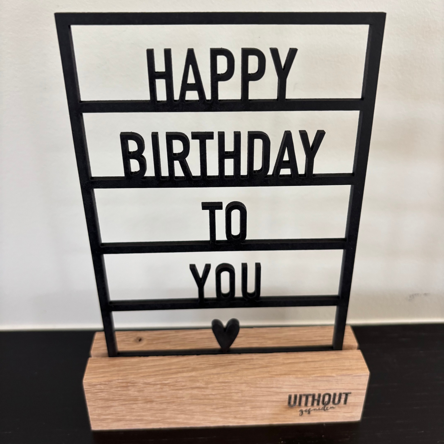 Uithout gesneden : raampje - happy birthday to you