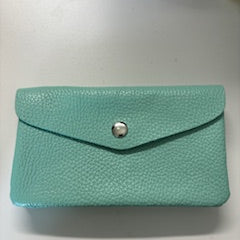 Lederen portemonnee : mint groen met zilveren drukknop
