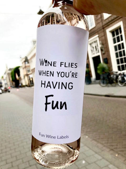 Fun wine lables : wijnetiket - wine flies