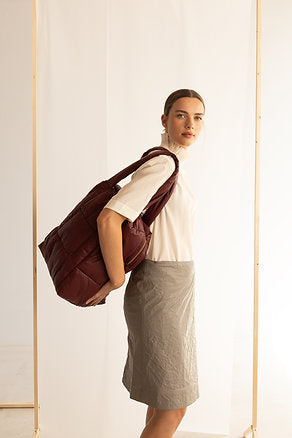 Tinne + Mia : Clode puffy shoulder bag : Maroon